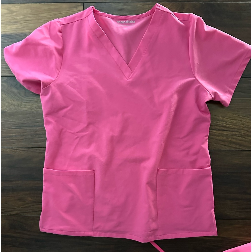 Mandala large three pocket scrub top- bubblegum pink color